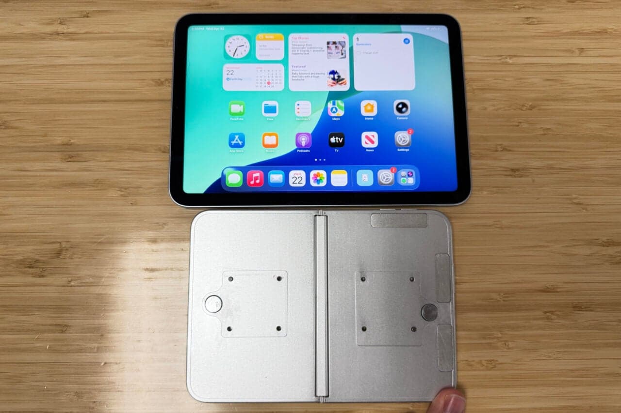 The Foldable iPhone Is Basically an iPad Mini That Folds in Half