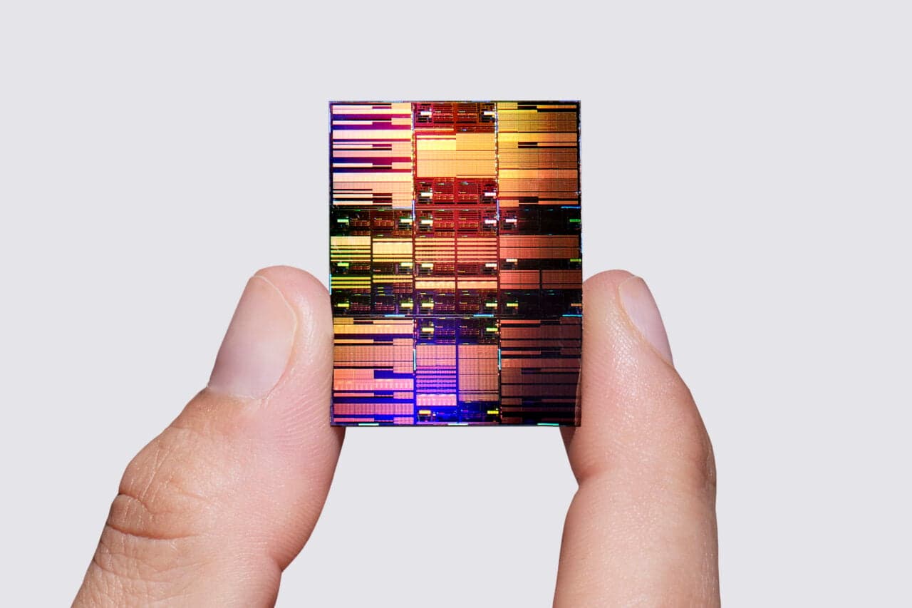 IBM Breaks Through the 1-Nanometer Barrier with Groundbreaking Chip Innovation