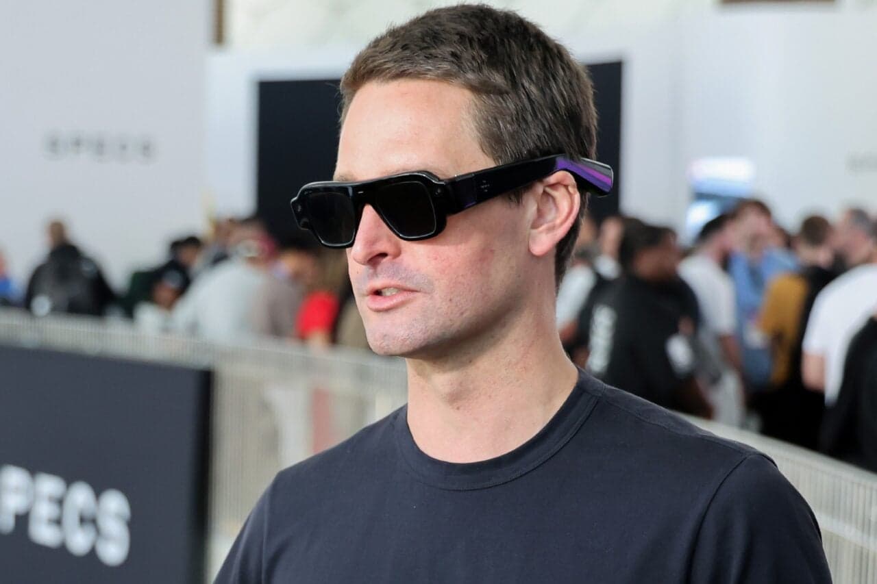 AR Glasses Have a Massive Size Problem