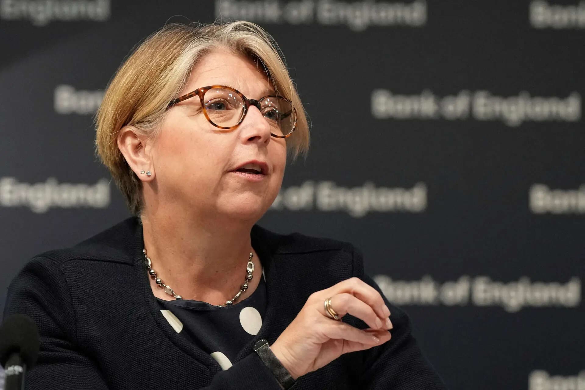 Regulatory Framework for AI Takes Shape in UK Amid Growing Concerns