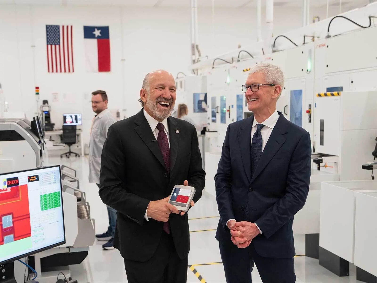 Apple Expands India Manufacturing
