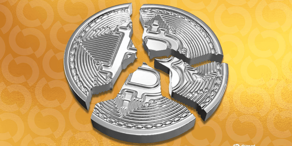 'A Hurricane Coming': Bitcoin Could Fall to $10K This Year, Says Bloomberg Analyst