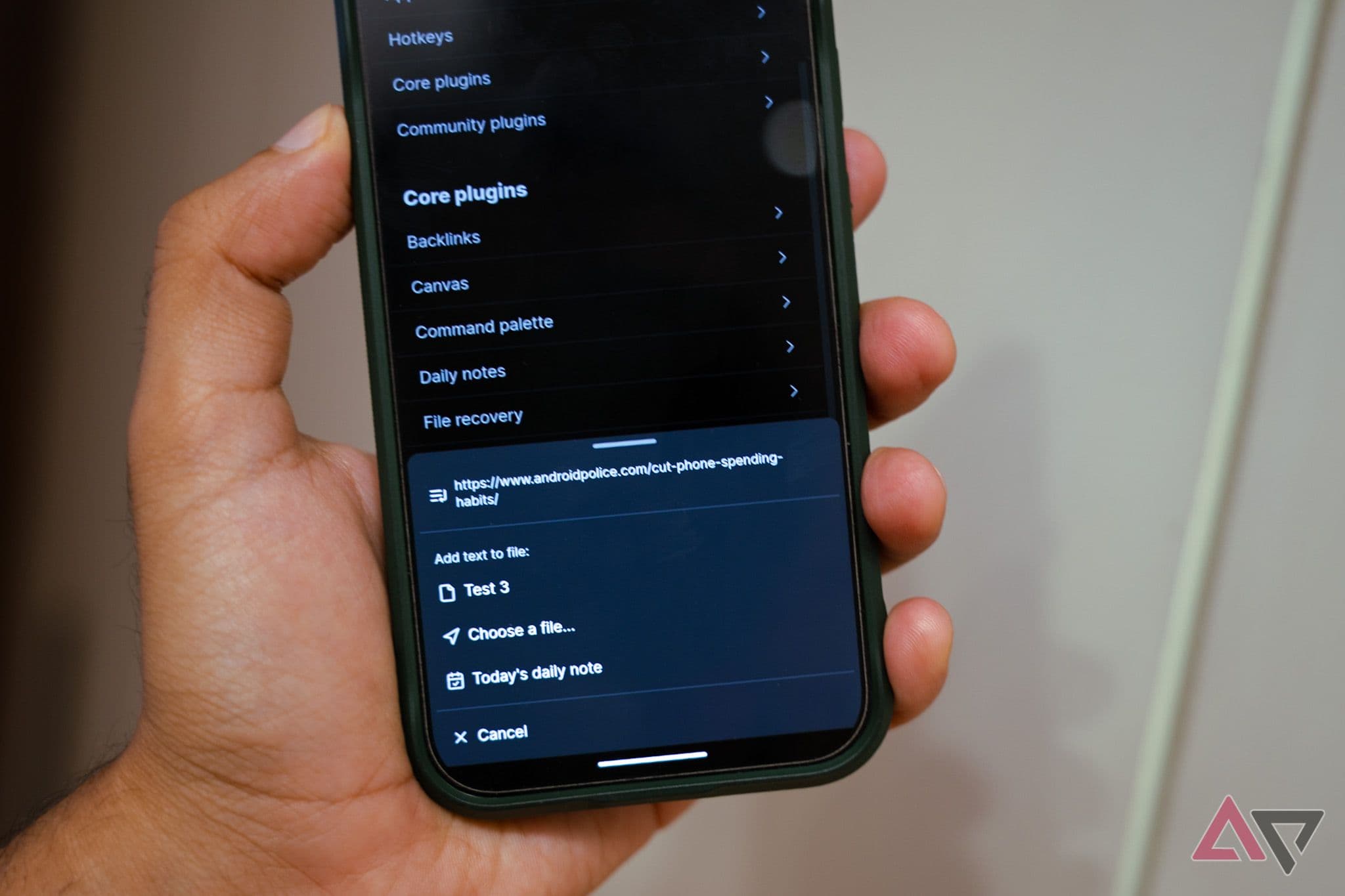 Obsidian's mobile app feels half-baked until you add these 5 community plugins