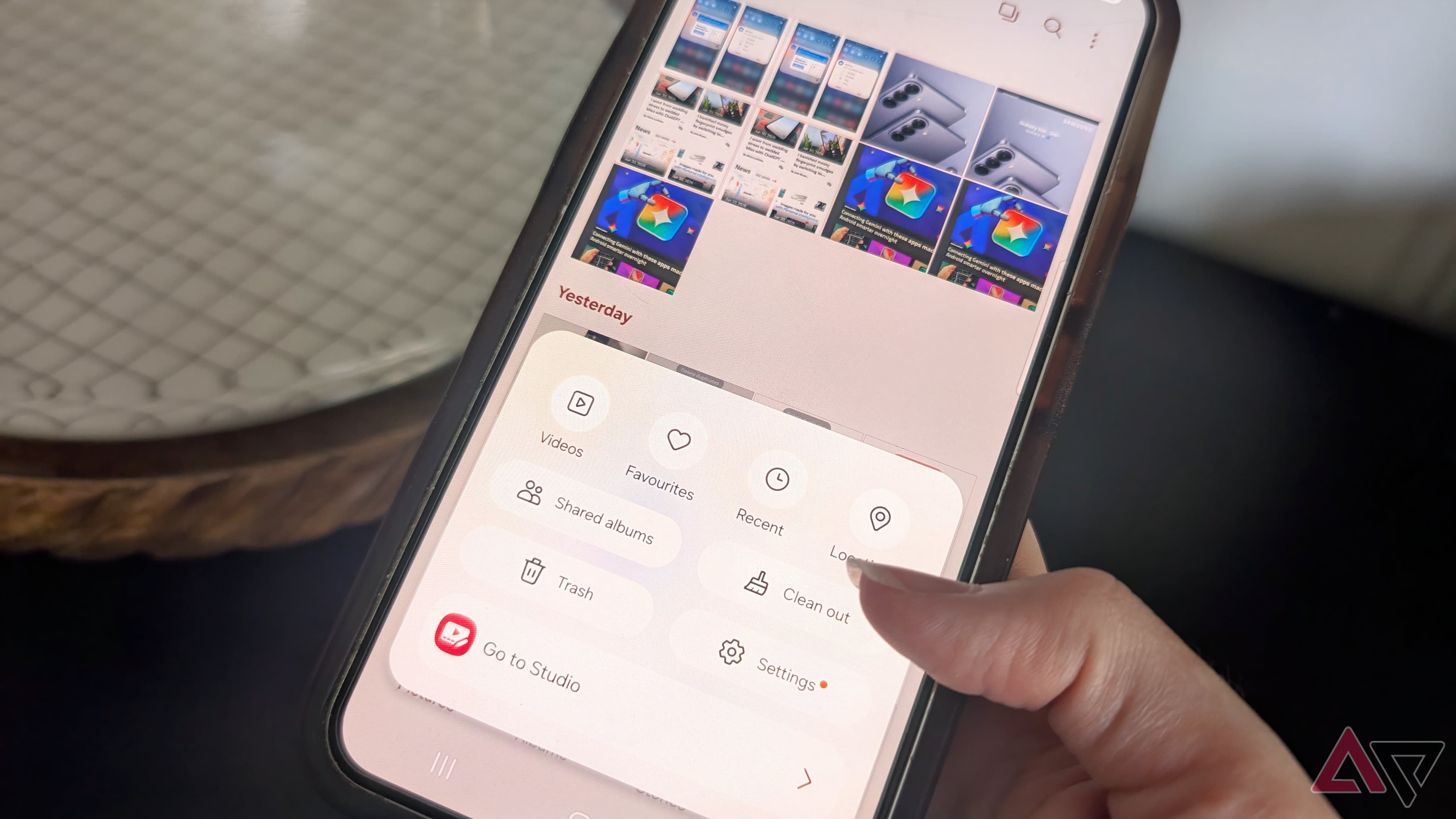 Samsung Gallery's Delete Duplicates feature does what Google Photos refuses to do