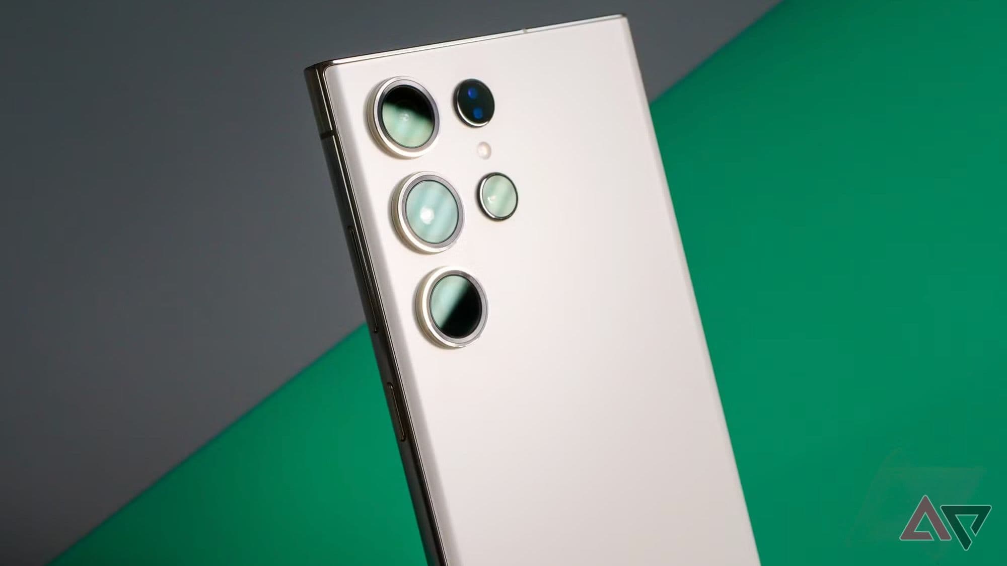 It’s (almost) official: Samsung is adding a Pro model to the Galaxy S27 Lineup